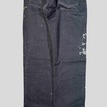 Load image into Gallery viewer, 00s Levi’s 501 denim - 32/30
