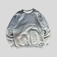 Load image into Gallery viewer, 00s Russell athletic blank sweatshirt - L
