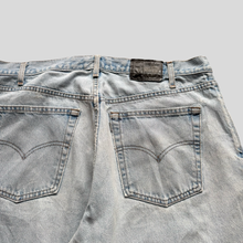 Load image into Gallery viewer, 90s Levi's silver tab shorts - 40
