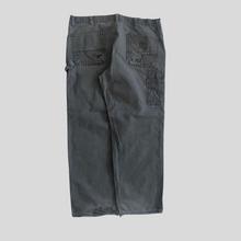 Load image into Gallery viewer, 00s Carhartt carpenter pants - 38/31
