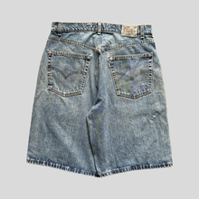 Load image into Gallery viewer, 90s Levi's silver tab shorts - 32
