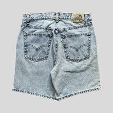 Load image into Gallery viewer, 90s Levi's silver tab shorts - 30
