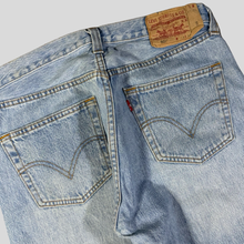 Load image into Gallery viewer, 00s Levi’s 501 denim - 32/31
