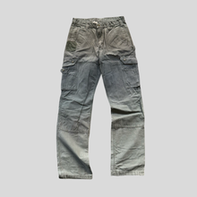Load image into Gallery viewer, 00s Carhartt cargo pants - 31/36
