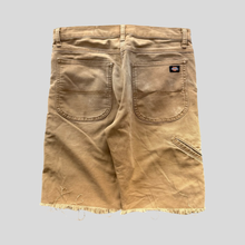 Load image into Gallery viewer, 00s Dickies carpenter shorts - 30
