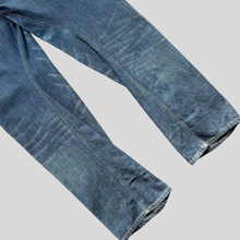 Load image into Gallery viewer, 00s Levi's engineered jeans - 34/34
