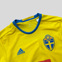 Load image into Gallery viewer, 2016 Sweden home - M
