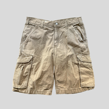 Load image into Gallery viewer, 00s Carhartt cargo shorts - 32

