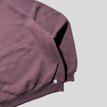 Load image into Gallery viewer, 00s Russell athletic blank sweatshirt - L/XL
