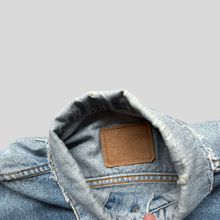 Load image into Gallery viewer, 90s Levi's Jean jacket - M
