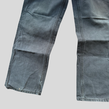 Load image into Gallery viewer, 00s Carhartt carpenter pants - 28/34

