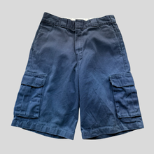 Load image into Gallery viewer, 00s Dickies cargo shorts - 30
