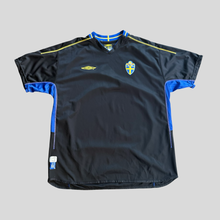 Load image into Gallery viewer, 2004 Sweden goalkeeper 2 - XXL
