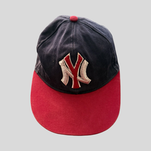 Load image into Gallery viewer, 90s Yankees cap
