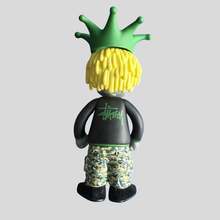 Load image into Gallery viewer, Stüssy x medicom crown big figure
