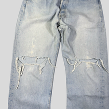 Load image into Gallery viewer, 00s Levi’s 501 denim - 32/32
