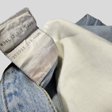 Load image into Gallery viewer, 00s Levi’s 501 denim - 32/32
