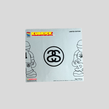 Load image into Gallery viewer, 2003 Stüssy x Medicom figure set
