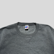 Load image into Gallery viewer, 00s Russell athletic blank sweatshirt - L/XL
