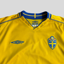 Load image into Gallery viewer, 2004 Sweden home - L
