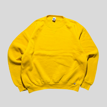 Load image into Gallery viewer, 00s Russell athletic blank sweatshirt - L
