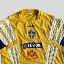 Load image into Gallery viewer, 90s Sweden T-shirt - L
