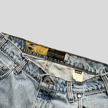 Load image into Gallery viewer, 90s Levi's silver tab shorts - 30
