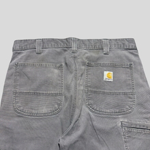 Load image into Gallery viewer, 00s Carhartt carpenter shorts  - 34
