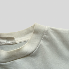 Load image into Gallery viewer, L’art de l’automobile racing T-shirt - L

