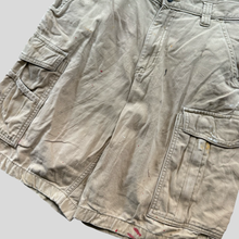 Load image into Gallery viewer, 00s Carhartt cargo shorts - 32
