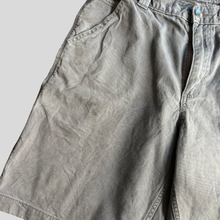 Load image into Gallery viewer, 00s Carhartt Carpenter shorts - 30
