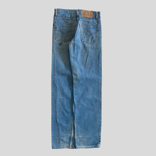 Load image into Gallery viewer, 00s Levi&#39;s 501 denim - 26/32
