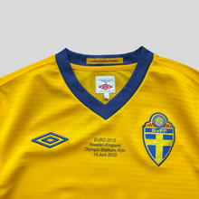 Load image into Gallery viewer, 2010 Sweden home - M
