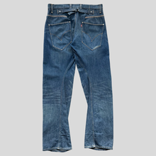 Load image into Gallery viewer, 00s Levi's engineered jeans - 34/34
