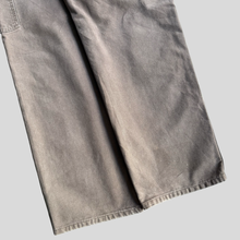 Load image into Gallery viewer, 00s Carhartt Carpenter pants - 32/31
