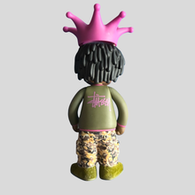 Load image into Gallery viewer, Stüssy x medicom crown big figure
