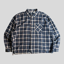 Load image into Gallery viewer, 00s Checkered shirt - L
