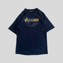 Load image into Gallery viewer, 1999 Vår ruset T-shirt - M
