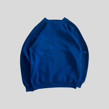 Load image into Gallery viewer, 90s Hanes Blank sweatshirt - M
