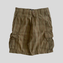 Load image into Gallery viewer, 00s Stüssy checkerd cargo shorts - 30
