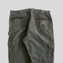 Load image into Gallery viewer, 00s Carhartt cargo carpenter double Knee pants - 36/32
