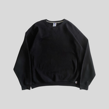 Load image into Gallery viewer, 00s Russell athletic blank sweatshirt - XL
